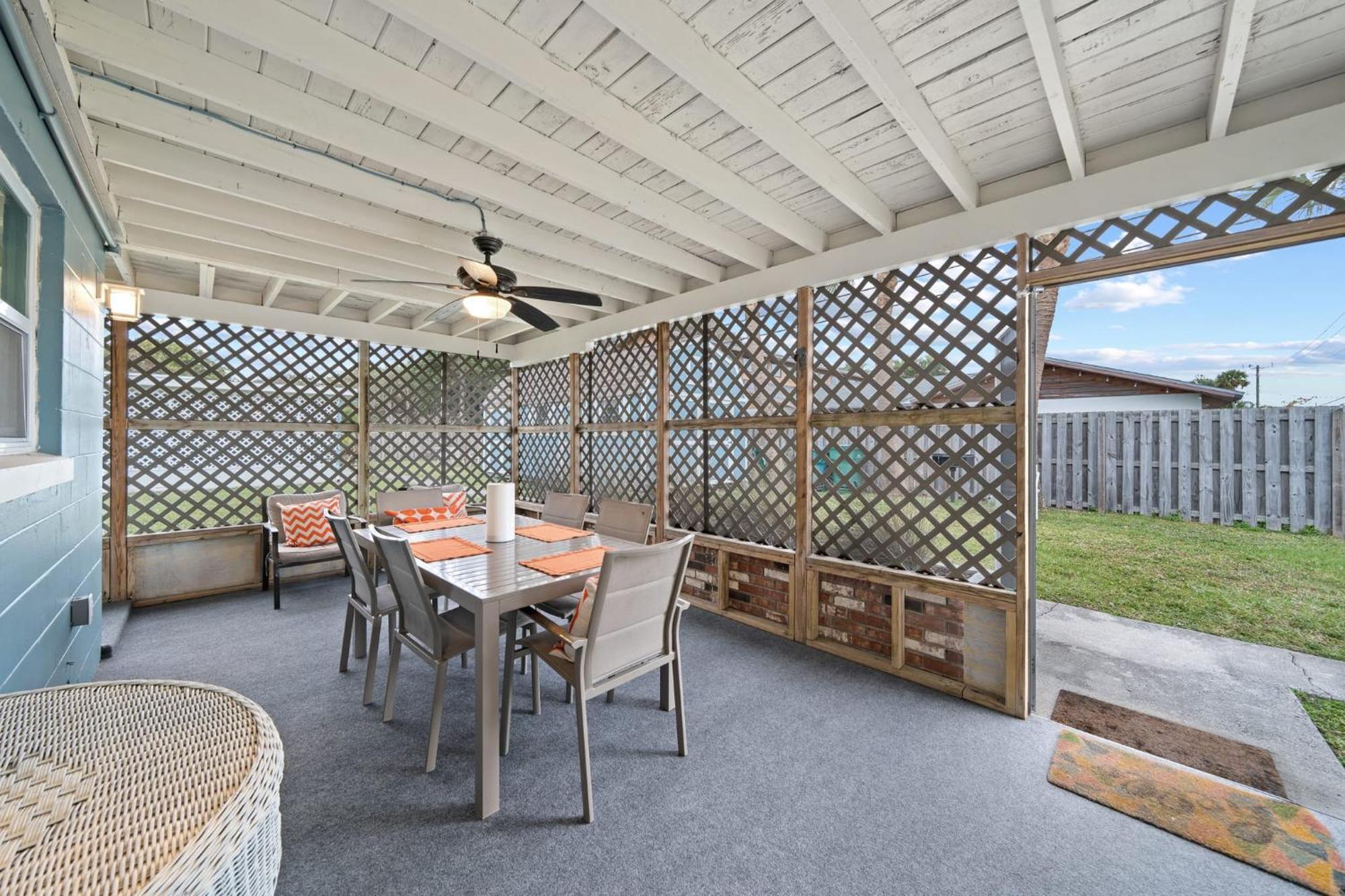 Midtown Cottage - In The Heart Of Cocoa Beach Exterior foto